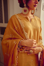 Mahnoor - Gold Beige Kurta Farshi Dupatta Set