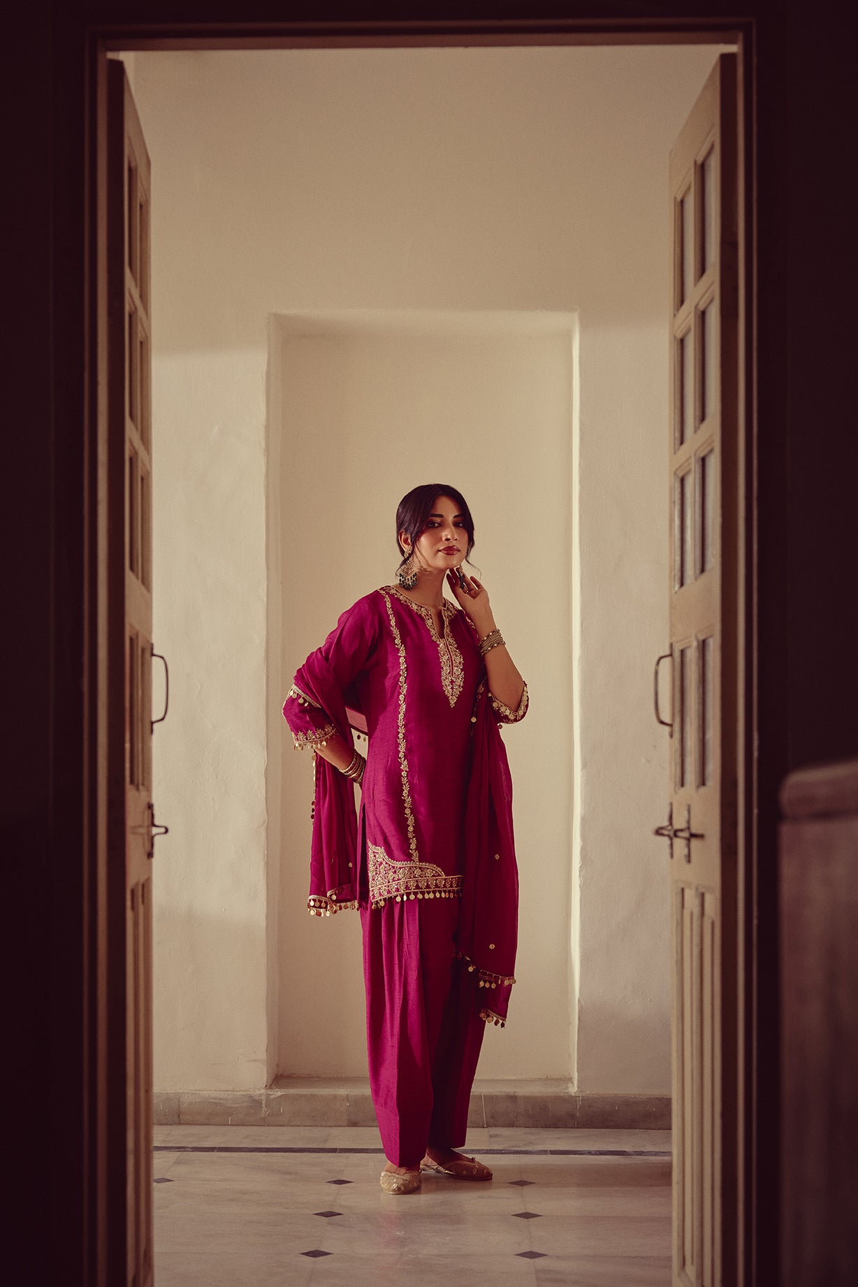 Sajvi - Magenta Kurta Farshi Dupatta Set