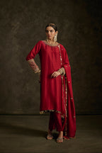 Jashnara - Red Hand Embroidered kurta Set