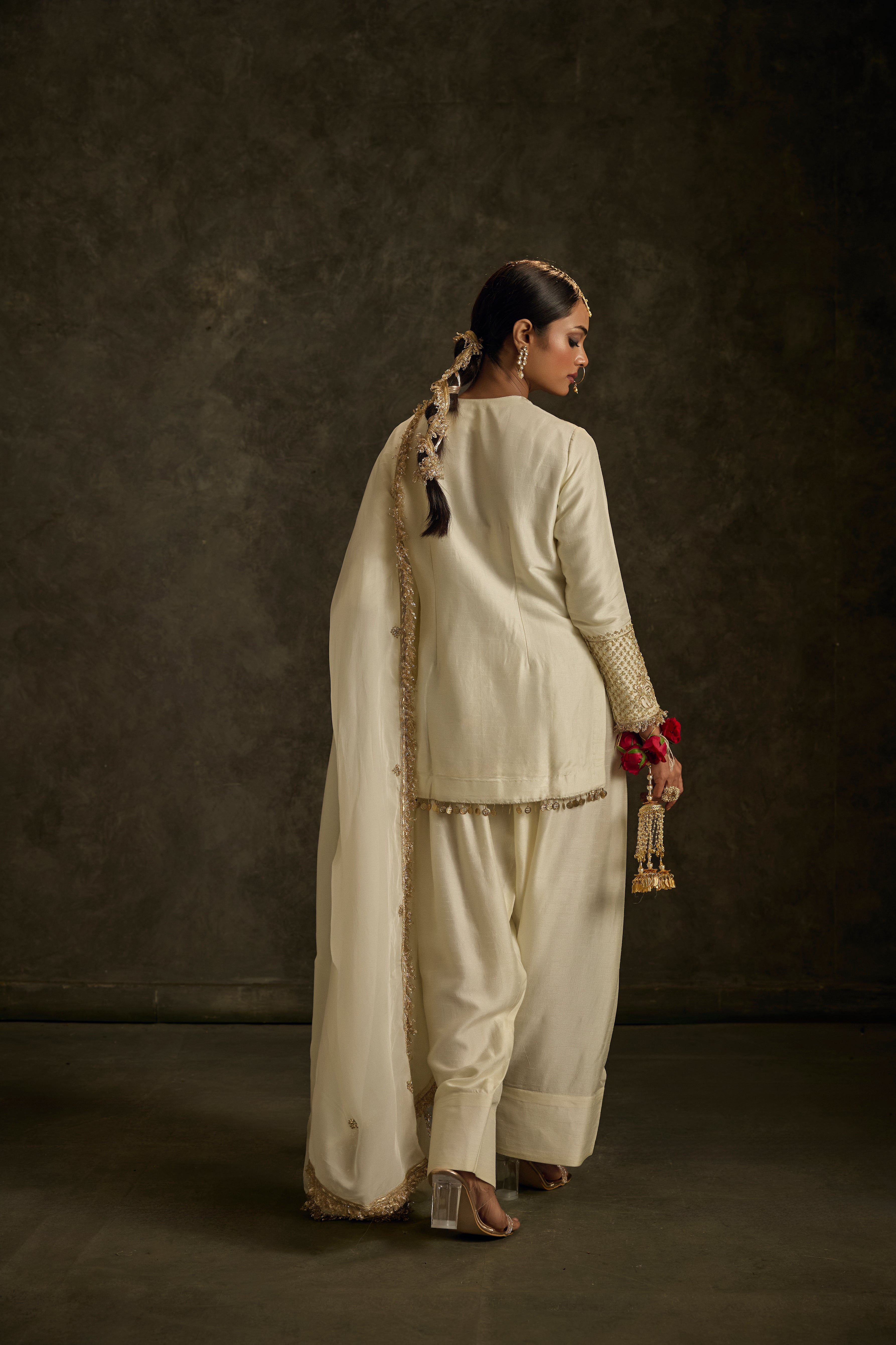 Heernur - Ivory Hand Embroidered kurta Set