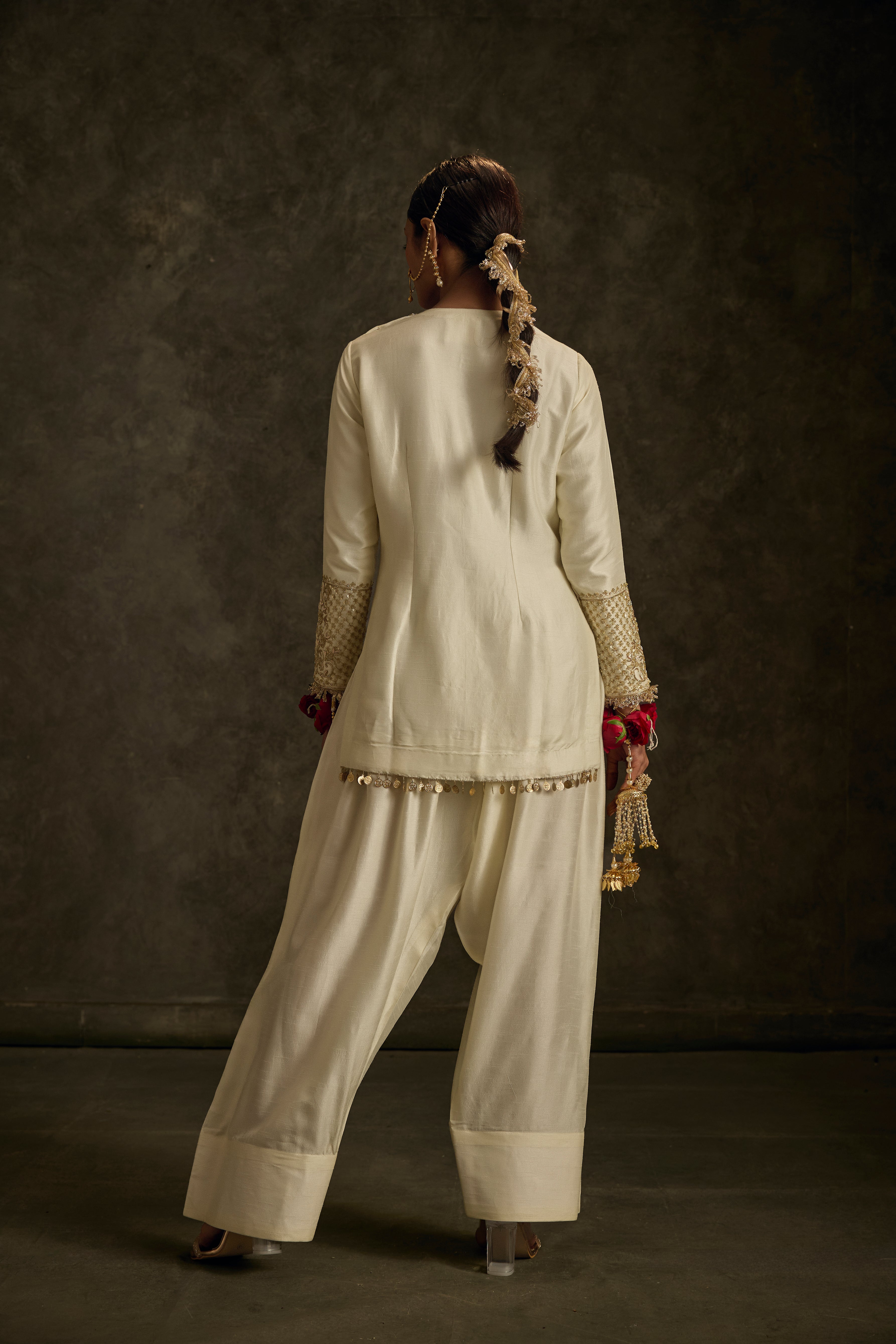 Heernur - Ivory Hand Embroidered kurta Set