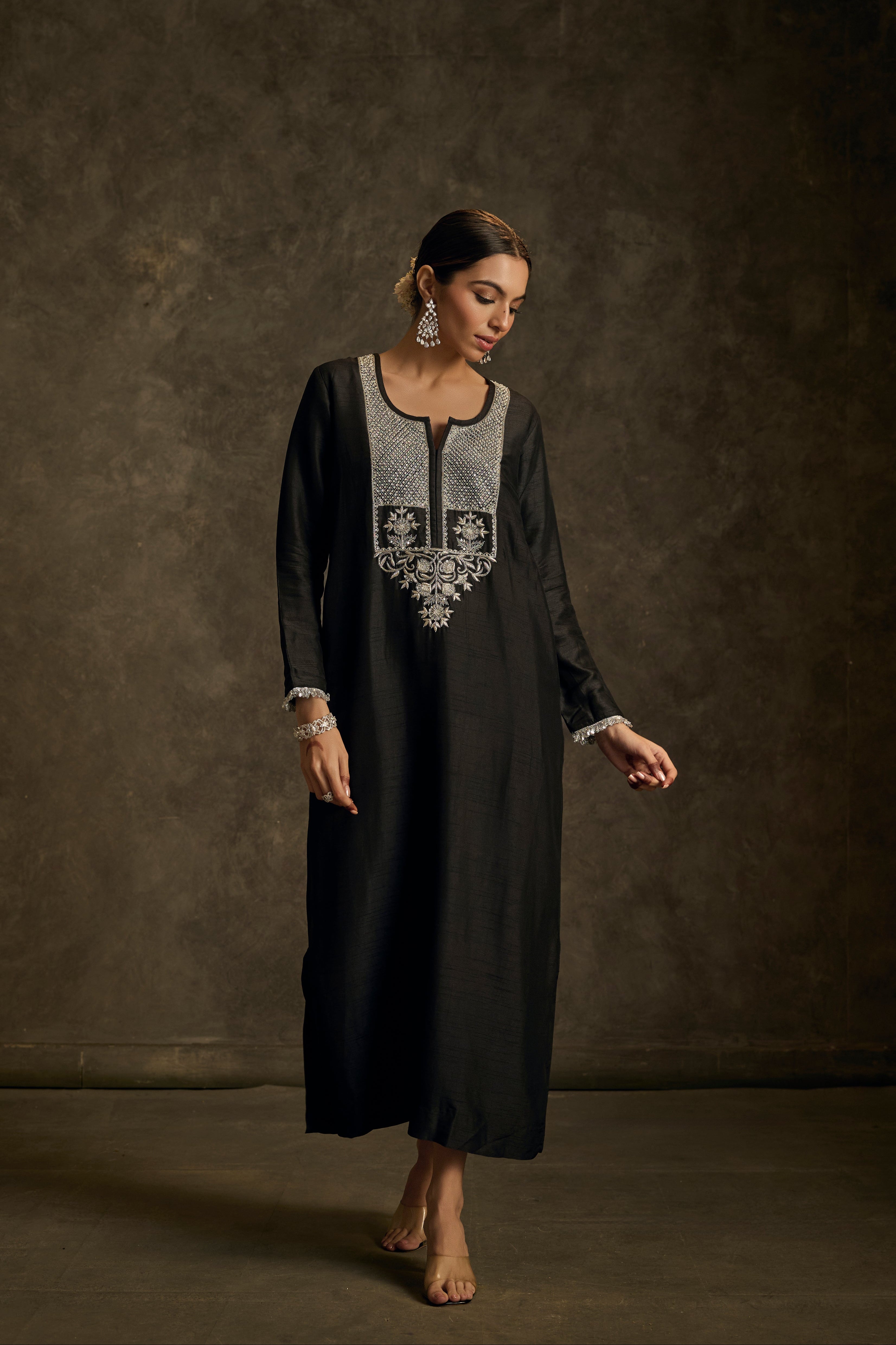 Kainiri - Black  Embroidered Kurta Dress