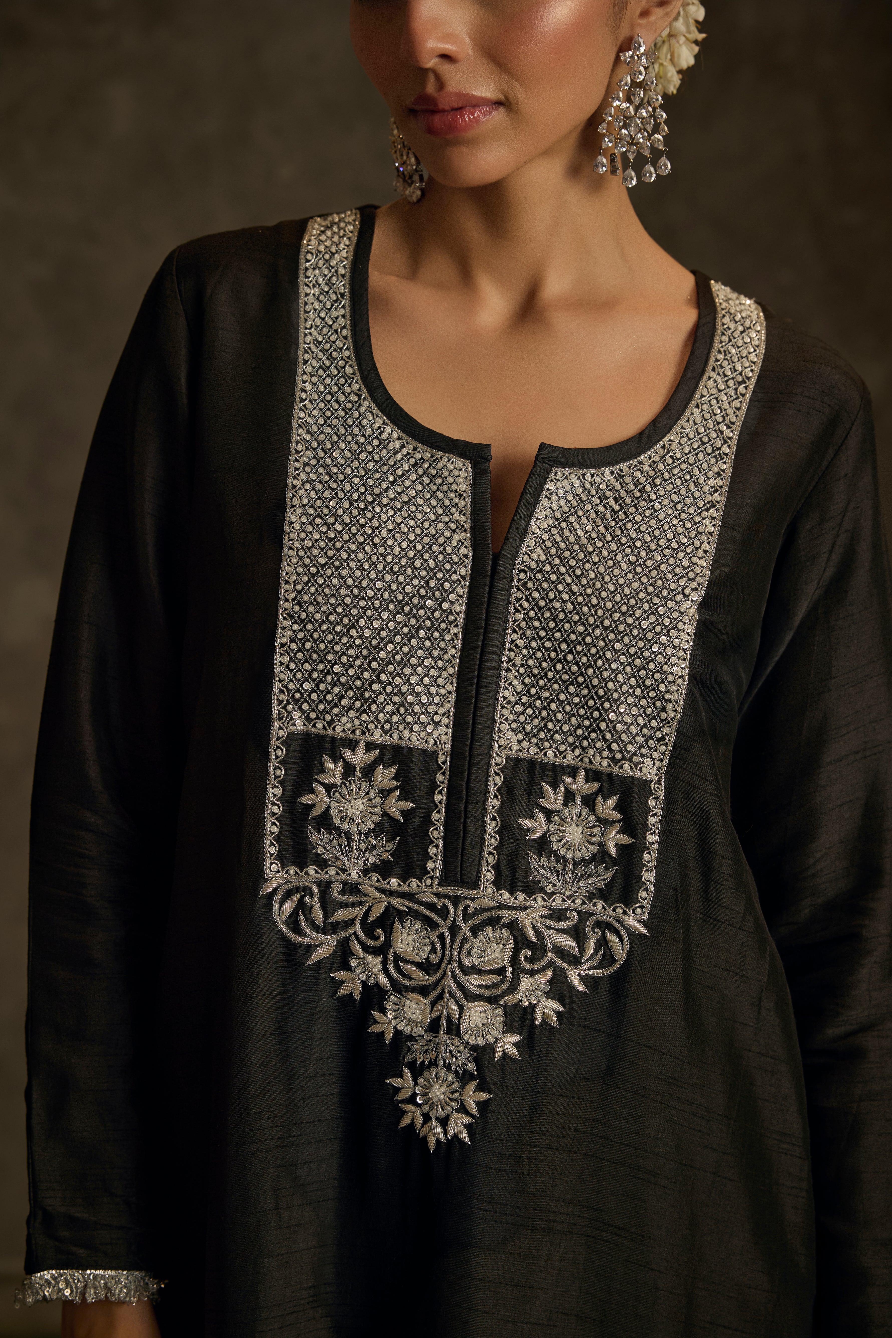 Kainiri - Black  Embroidered Kurta Dress