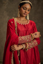 Mehrin - Red Hand Embroidered kurta Set