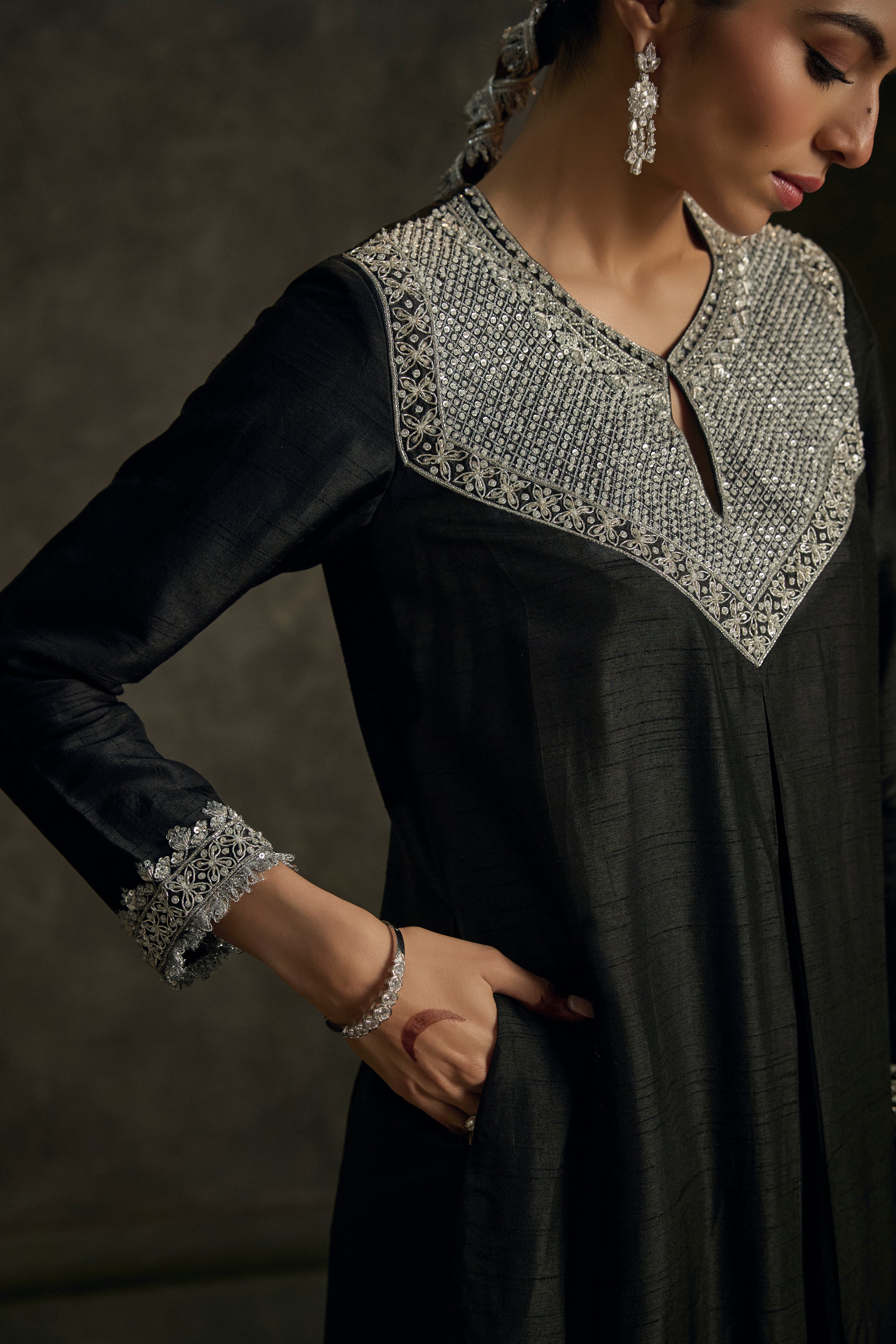 Ravnoor - Black Embroidered Kurta Dress